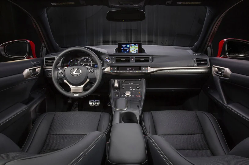 Lexus CT200h interior